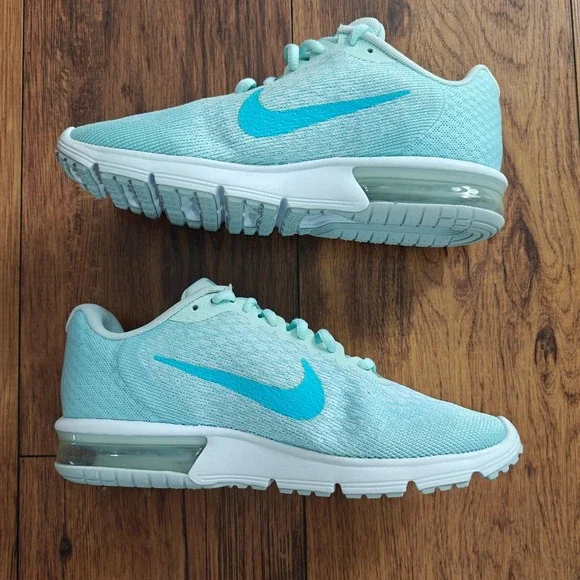 Nike Air Max Sequent 2 Sneaker in Polarized Blue Women's 8 Excellent Condition - Picture 4 of 9